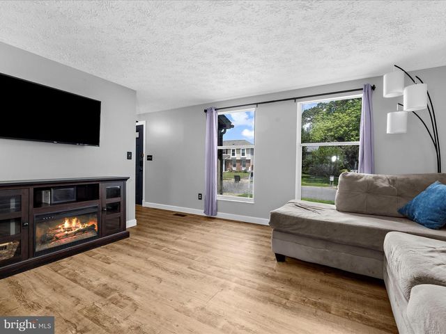 2921 CRYSTAL PALACE LN, Pasadena, MD 21122