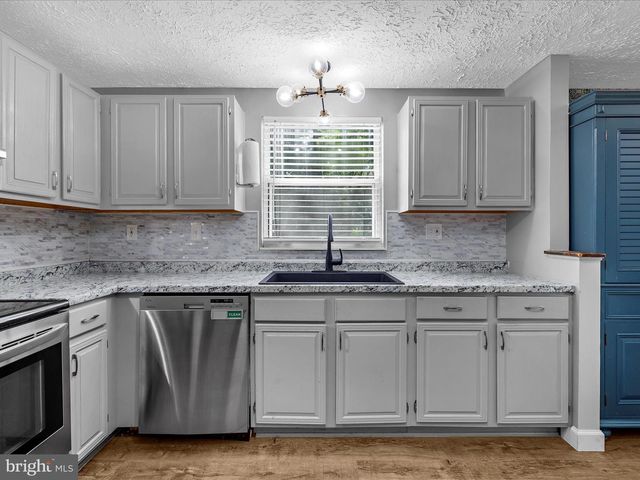 2921 CRYSTAL PALACE LN, Pasadena, MD 21122