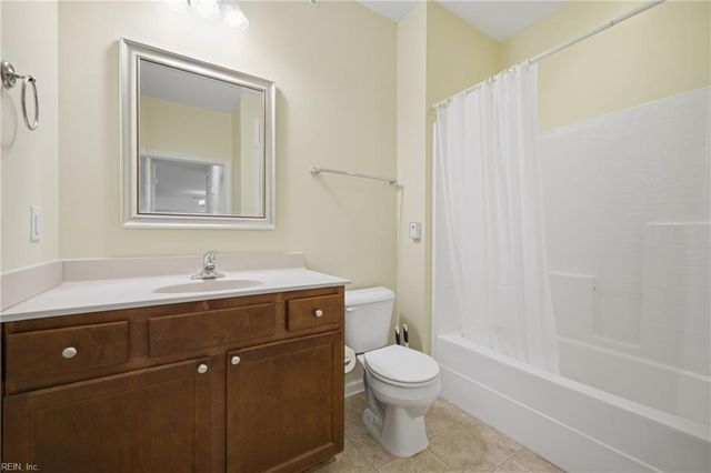 2469 Leytonstone Dr Apt 106, Chesapeake, VA 23321