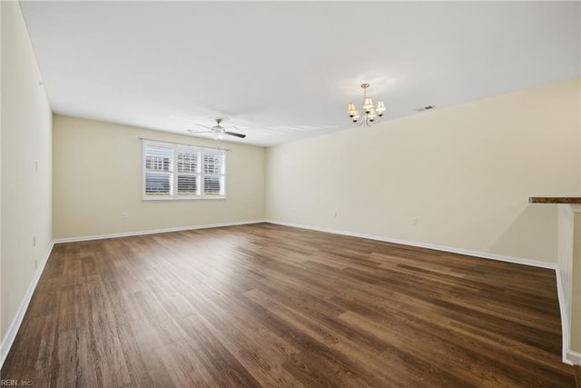 2469 Leytonstone Dr Apt 106, Chesapeake, VA 23321