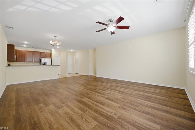 2469 Leytonstone Dr Apt 106, Chesapeake, VA 23321