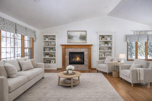 527 APPLEWOOD DRIVE, Kimberly, WI 54136