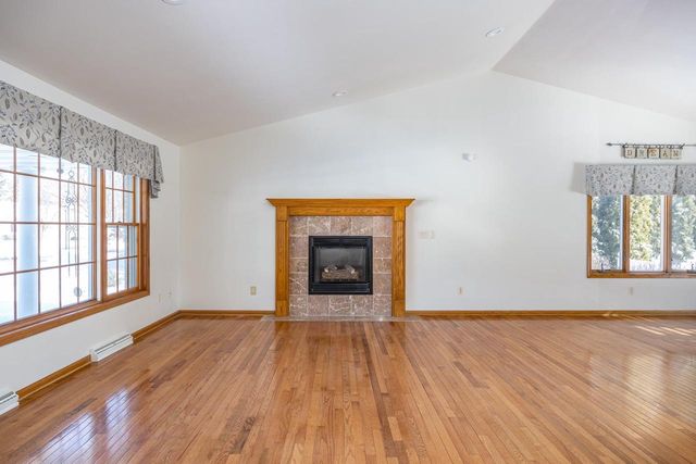 527 APPLEWOOD DRIVE, Kimberly, WI 54136