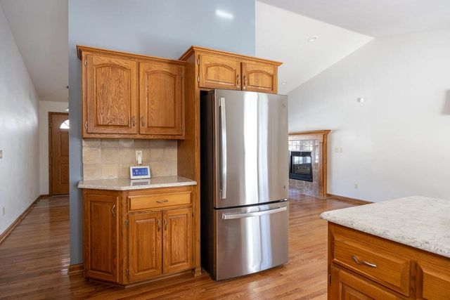 527 APPLEWOOD DRIVE, Kimberly, WI 54136