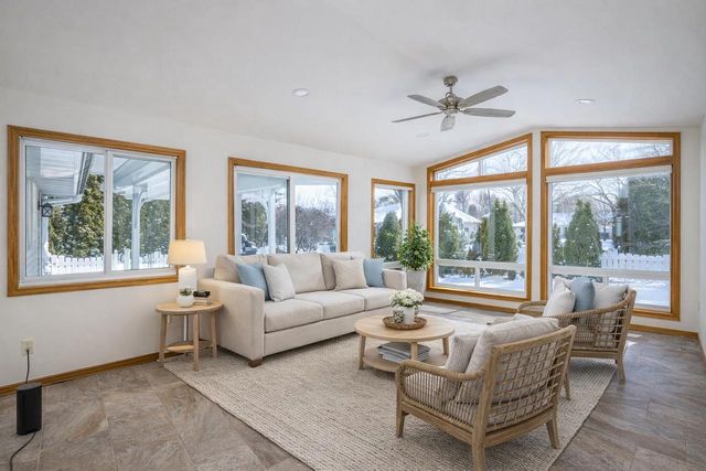 527 APPLEWOOD DRIVE, Kimberly, WI 54136