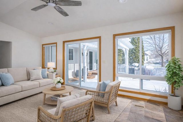 527 APPLEWOOD DRIVE, Kimberly, WI 54136