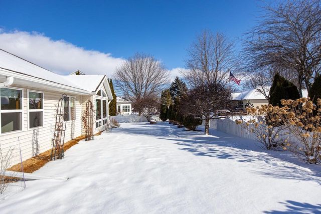 527 APPLEWOOD DRIVE, Kimberly, WI 54136