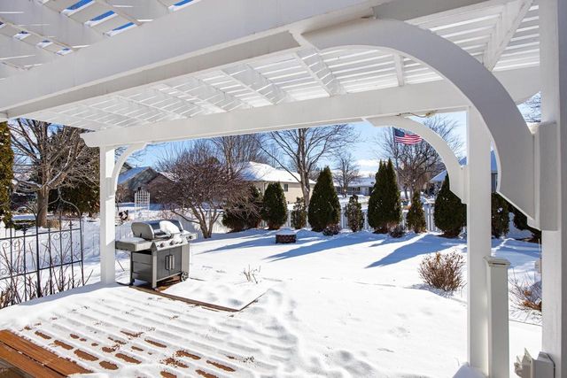 527 APPLEWOOD DRIVE, Kimberly, WI 54136