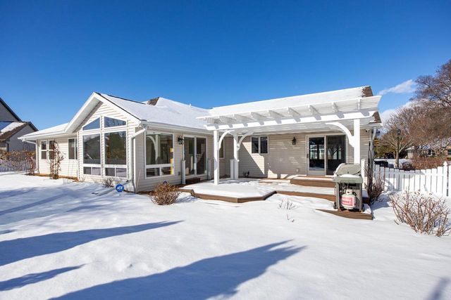 527 APPLEWOOD DRIVE, Kimberly, WI 54136