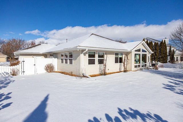 527 APPLEWOOD DRIVE, Kimberly, WI 54136