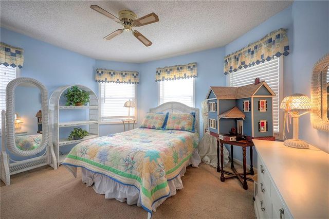 13035 Wild Rose Lane, Olathe, KS 66061