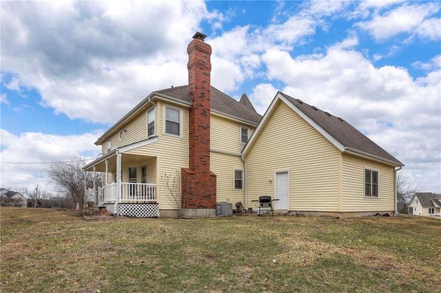 13035 Wild Rose Lane, Olathe, KS 66061