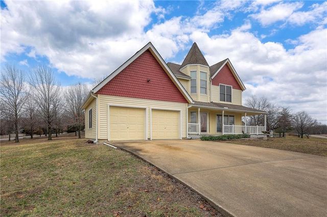 13035 Wild Rose Lane, Olathe, KS 66061