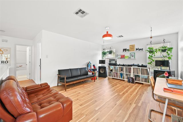 7521 Marble Crest DR, Austin, TX 78747