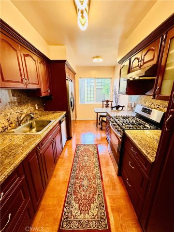 6225 Coldwater Canyon Avenue 117, North Hollywood, CA 91606