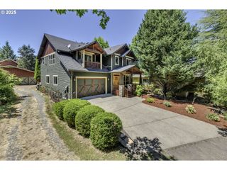 845 Ne 67TH Ave, Hillsboro, OR 97124