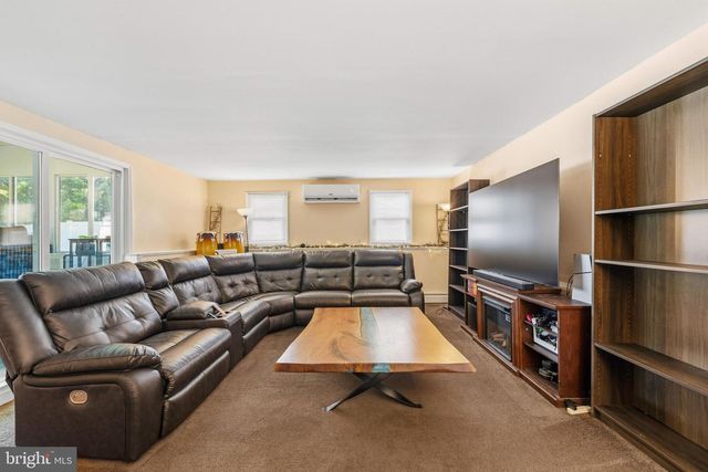 611 3RD AVE, Deptford, NJ 08096