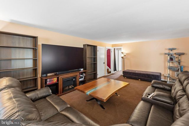 611 3RD AVE, Deptford, NJ 08096