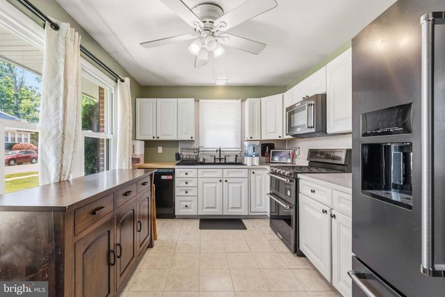 611 3RD AVE, Deptford, NJ 08096