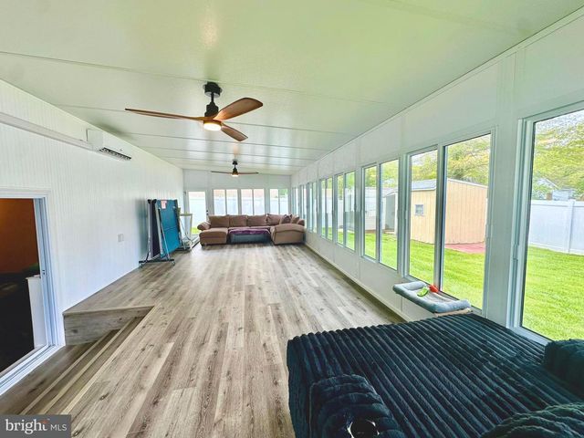 611 3RD AVE, Deptford, NJ 08096