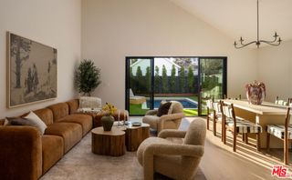 321 N Lucerne Boulevard, Los Angeles, CA 90004