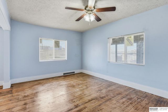 115 N 43rd Avenue, Omaha, NE 68131
