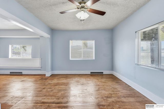 115 N 43rd Avenue, Omaha, NE 68131