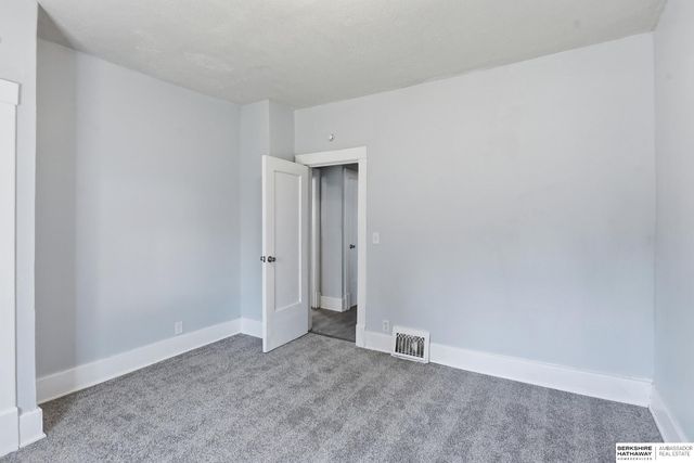 115 N 43rd Avenue, Omaha, NE 68131