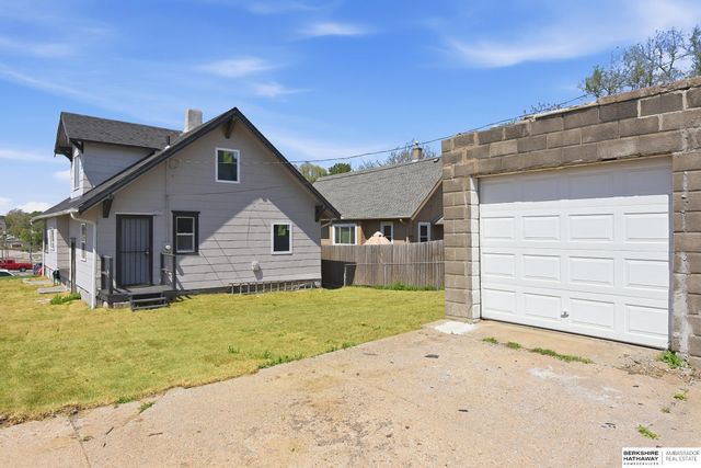 115 N 43rd Avenue, Omaha, NE 68131