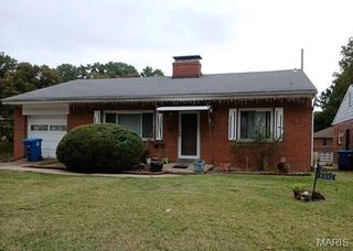 6947 Groveland Drive, St Louis, MO 63121