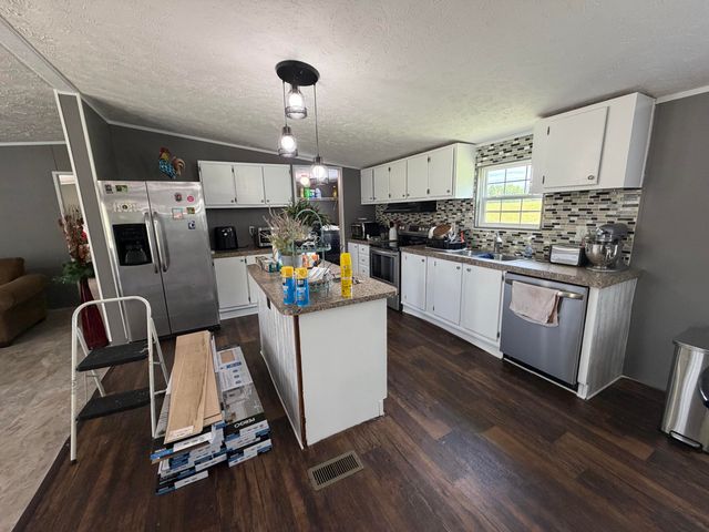 1195 State Hwy 3041, Corbin, KY 40701