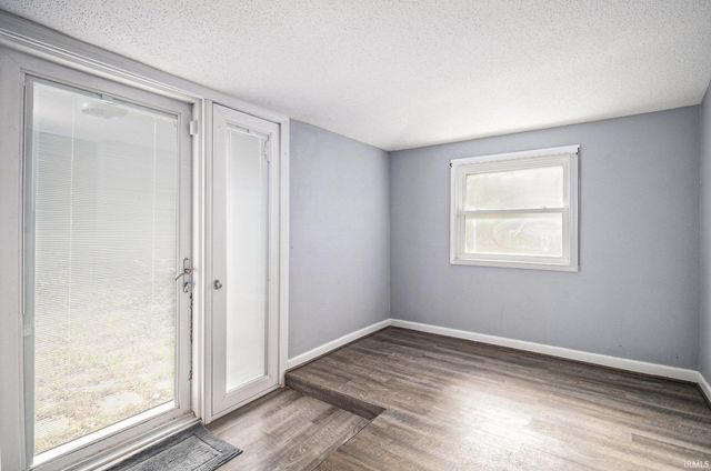 2006 Leer Street, South Bend, IN 46613