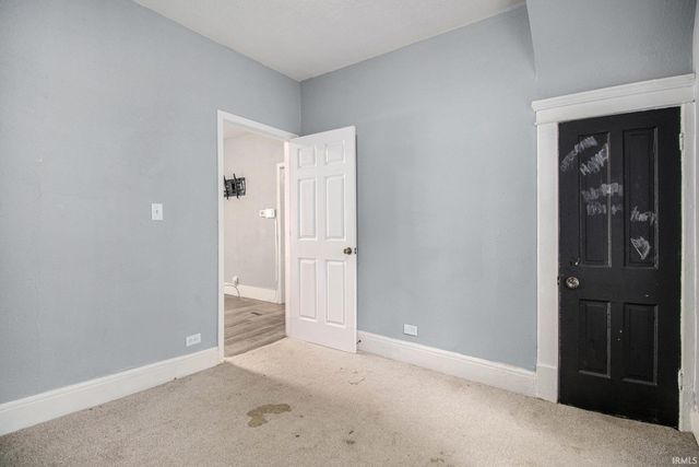 2006 Leer Street, South Bend, IN 46613