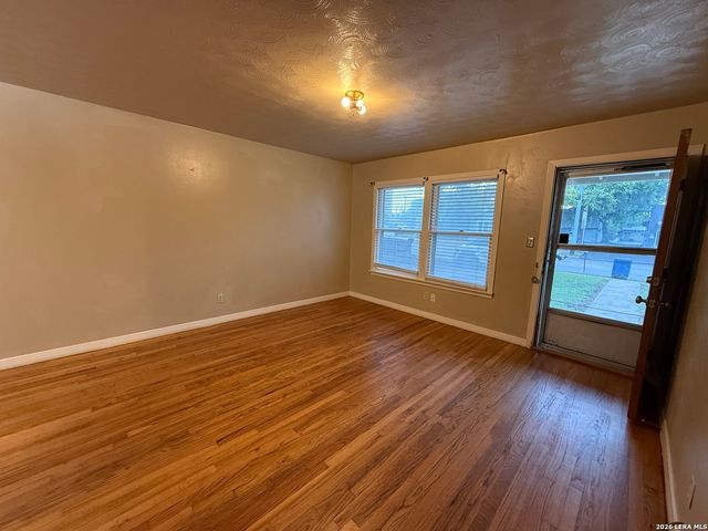 555 N Union Ave, New Braunfels, TX 78130
