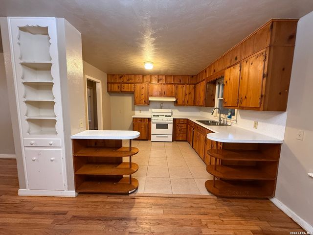 555 N Union Ave, New Braunfels, TX 78130