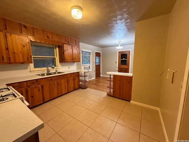 555 N Union Ave, New Braunfels, TX 78130
