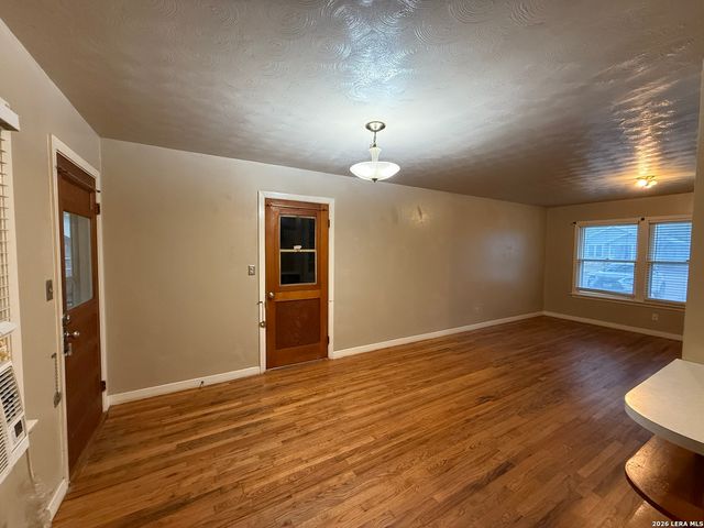 555 N Union Ave, New Braunfels, TX 78130