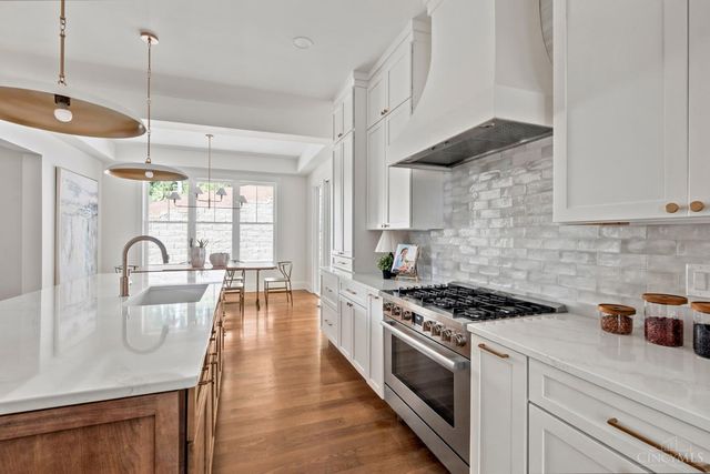 9004 Old Creek Trail, Montgomery, OH 45249