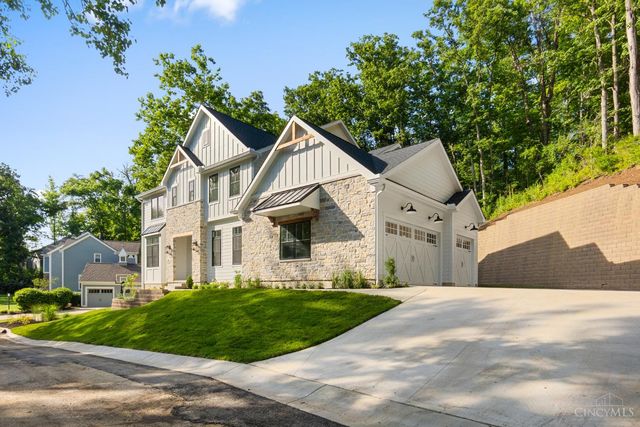 9004 Old Creek Trail, Montgomery, OH 45249