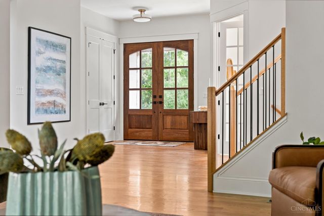 9004 Old Creek Trail, Montgomery, OH 45249