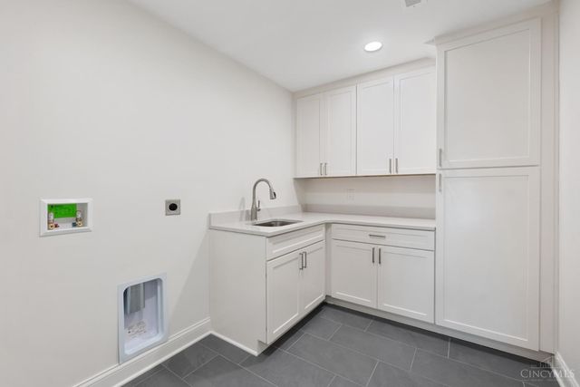 9004 Old Creek Trail, Montgomery, OH 45249