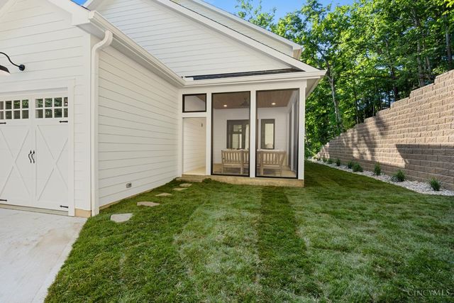 9004 Old Creek Trail, Montgomery, OH 45249