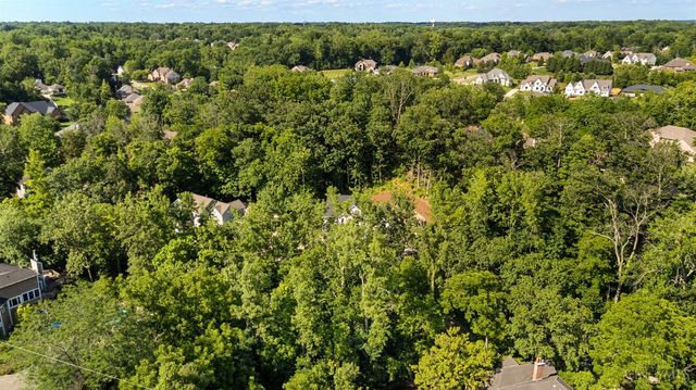 9004 Old Creek Trail, Montgomery, OH 45249