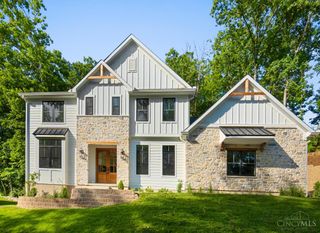9004 Old Creek Trail, Montgomery, OH 45249