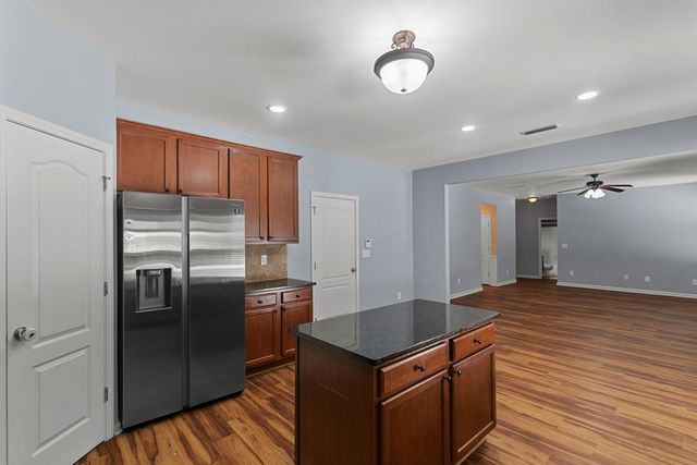 400 Oliver Drive, Dothan, AL 36301