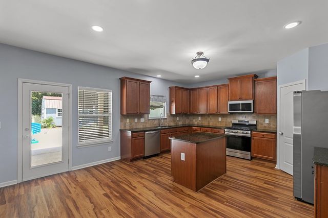 400 Oliver Drive, Dothan, AL 36301