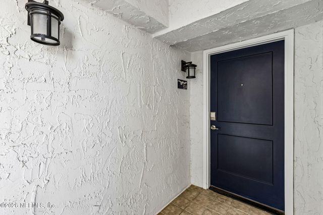 275 1ST Street S 304, Jacksonville Beach, FL 32250