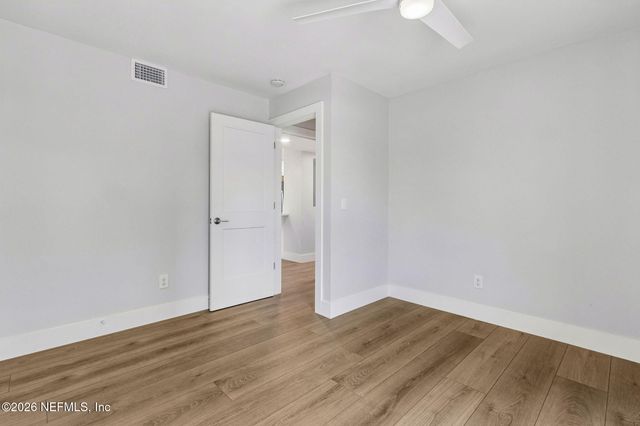 275 1ST Street S 304, Jacksonville Beach, FL 32250