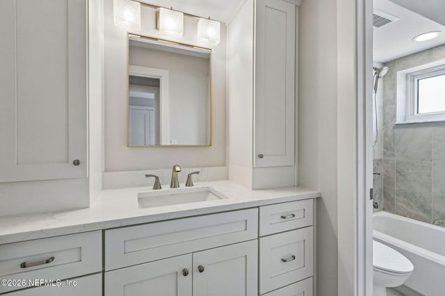 275 1ST Street S 304, Jacksonville Beach, FL 32250