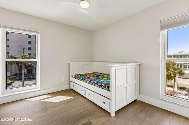 275 1ST Street S 304, Jacksonville Beach, FL 32250